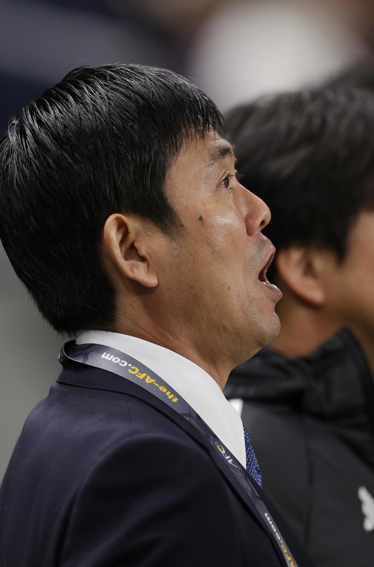 日本対ミャンマー　君が代を歌う森保一監督（撮影・前田充）