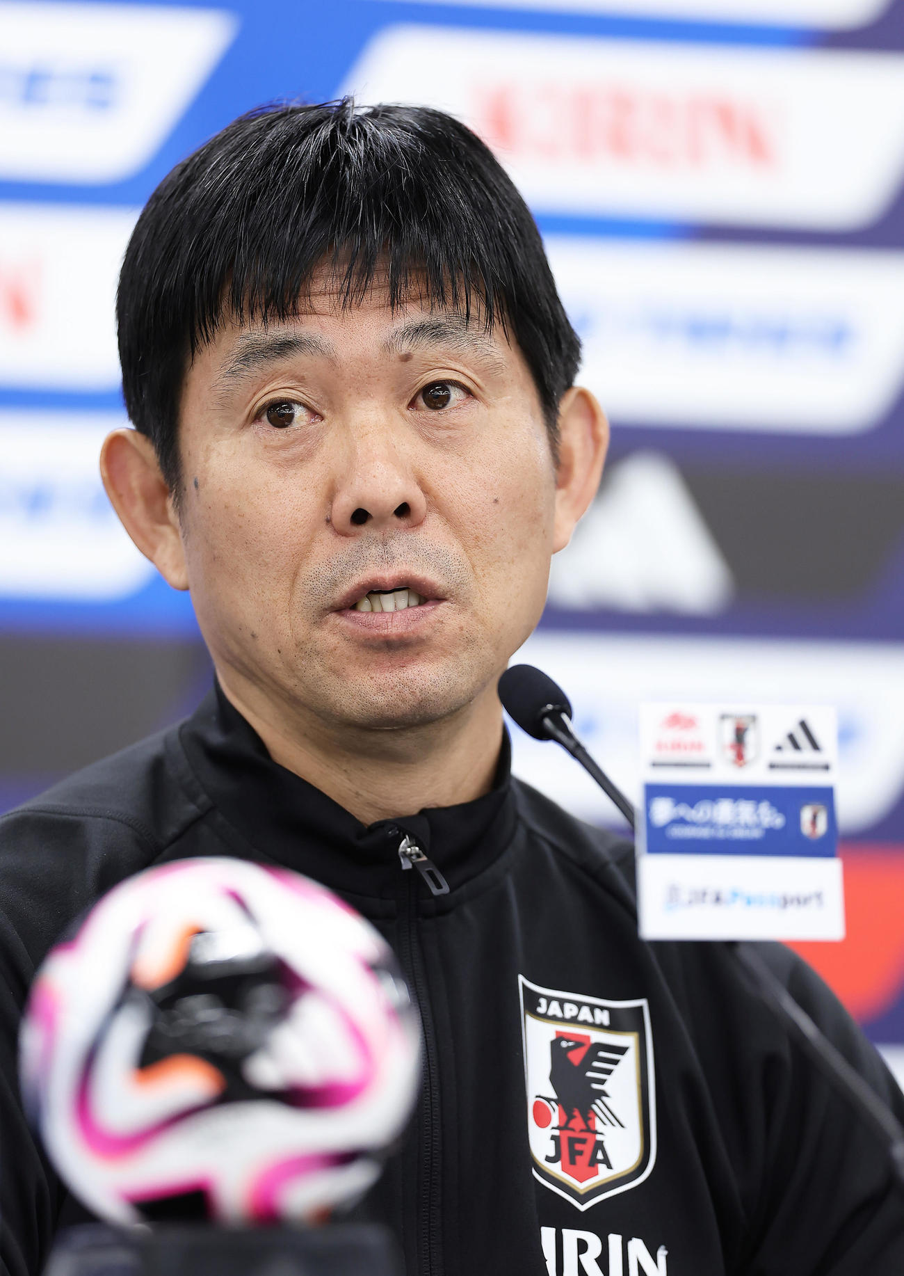 前日会見に臨む森保監督（撮影・足立雅史）