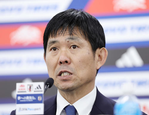 試合後の会見で石川県での地震の被災者へお見舞いの言葉を述べる森保監督(撮影・足立雅史)