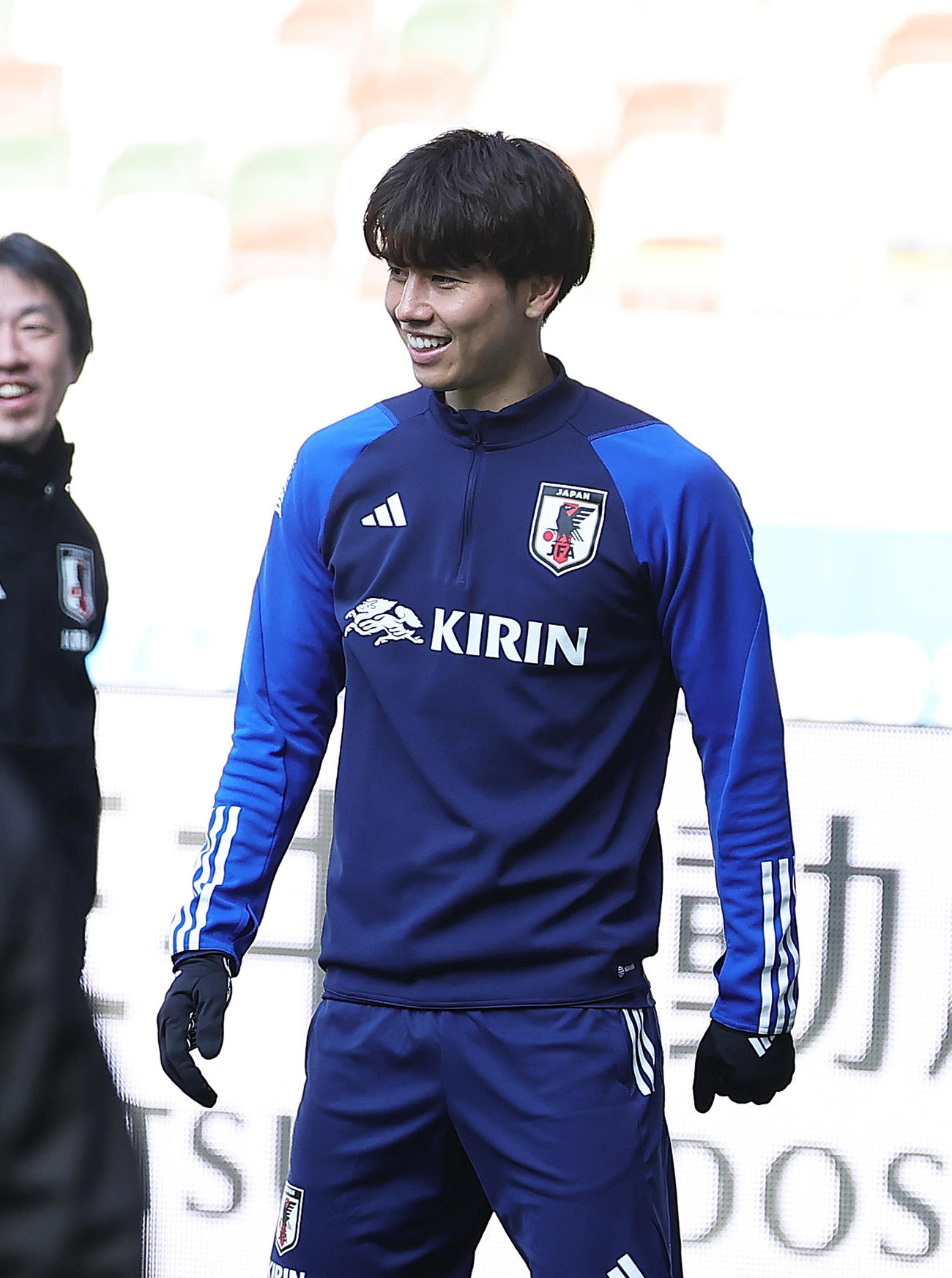前日練習で笑顔を見せる田中（撮影・足立雅史）