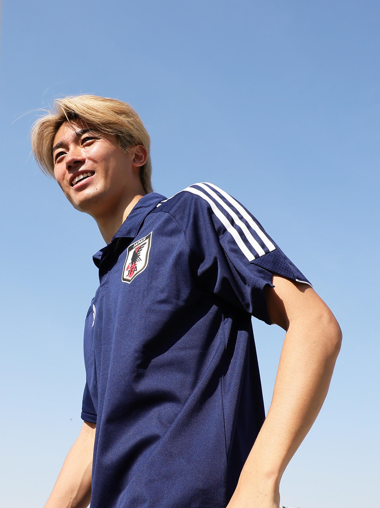 練習後、笑顔を見せる中村（撮影・足立雅史）
