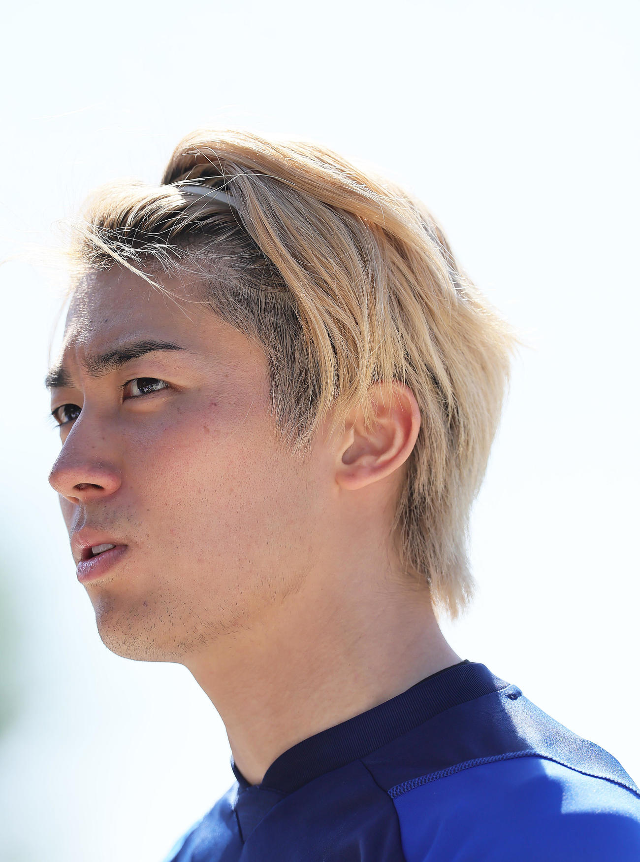 練習後、取材に応じる中村（撮影・足立雅史）