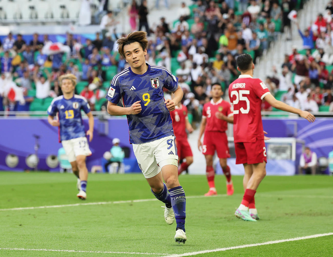 日本対インドネシア　後半、自身2点目を決めてクールな表情を見せる上田（撮影・足立雅史）
