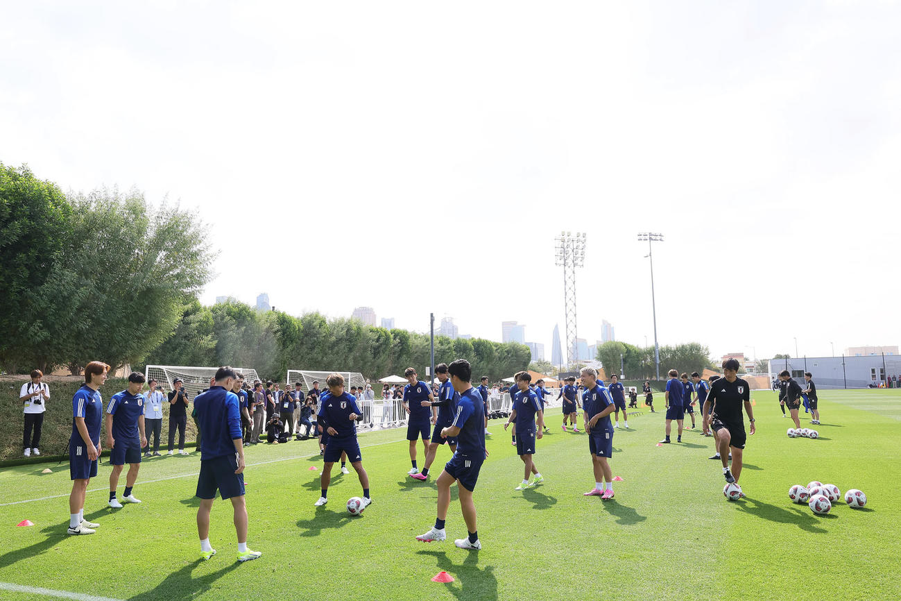 前日練習に臨む日本代表（撮影・足立雅史）