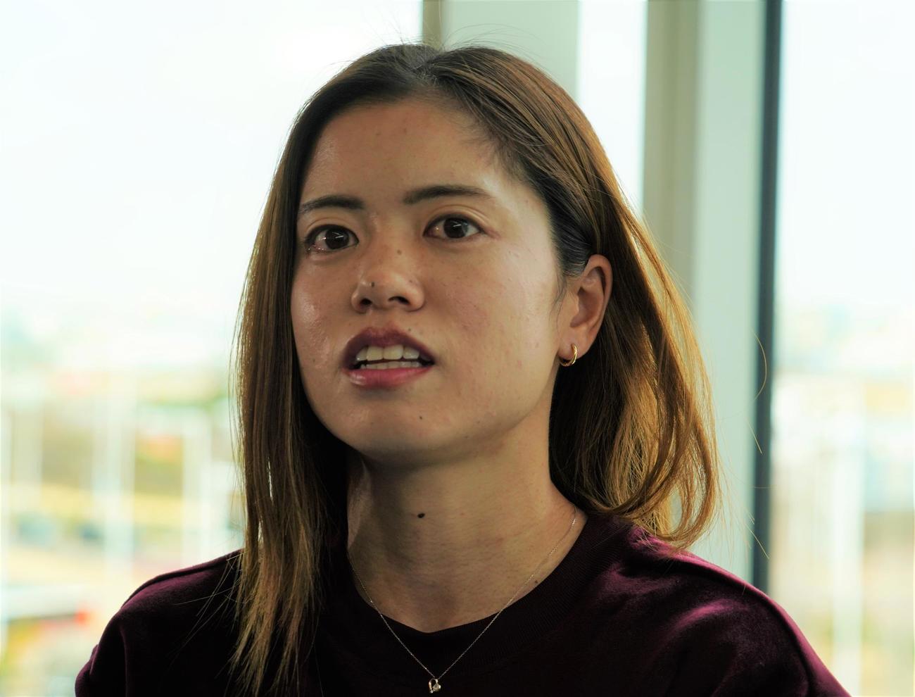 パリ五輪アジア最終予選北朝鮮戦から一夜明けて取材に応じたサッカー女子日本代表MF長谷川唯（撮影・佐藤成）