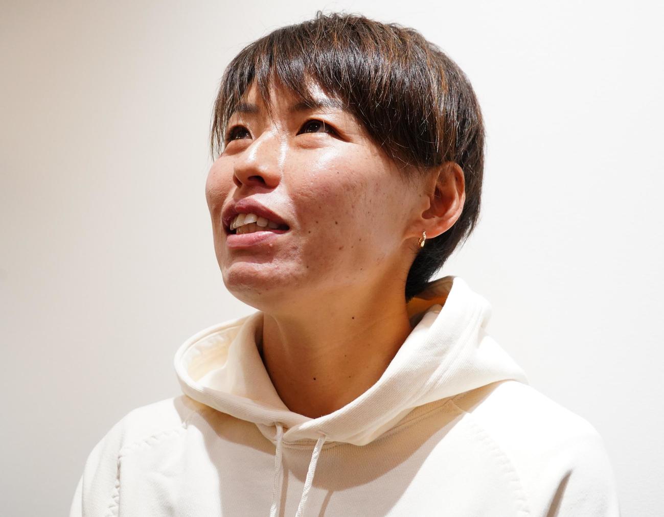パリ五輪アジア最終予選北朝鮮戦から一夜明けて取材に応じたサッカー女子日本代表DF熊谷紗希主将（撮影・佐藤成）