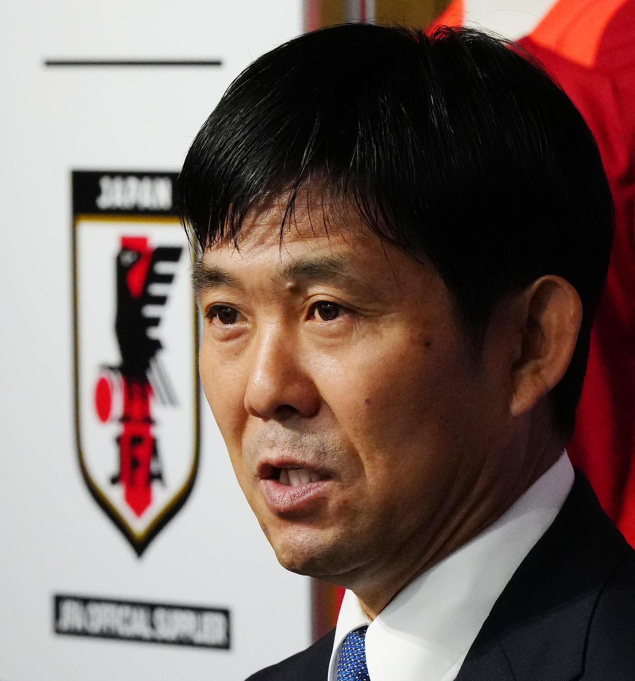 14日、サッカー日本代表メンバー発表記者会見に臨む森保監督（撮影・江口和貴）