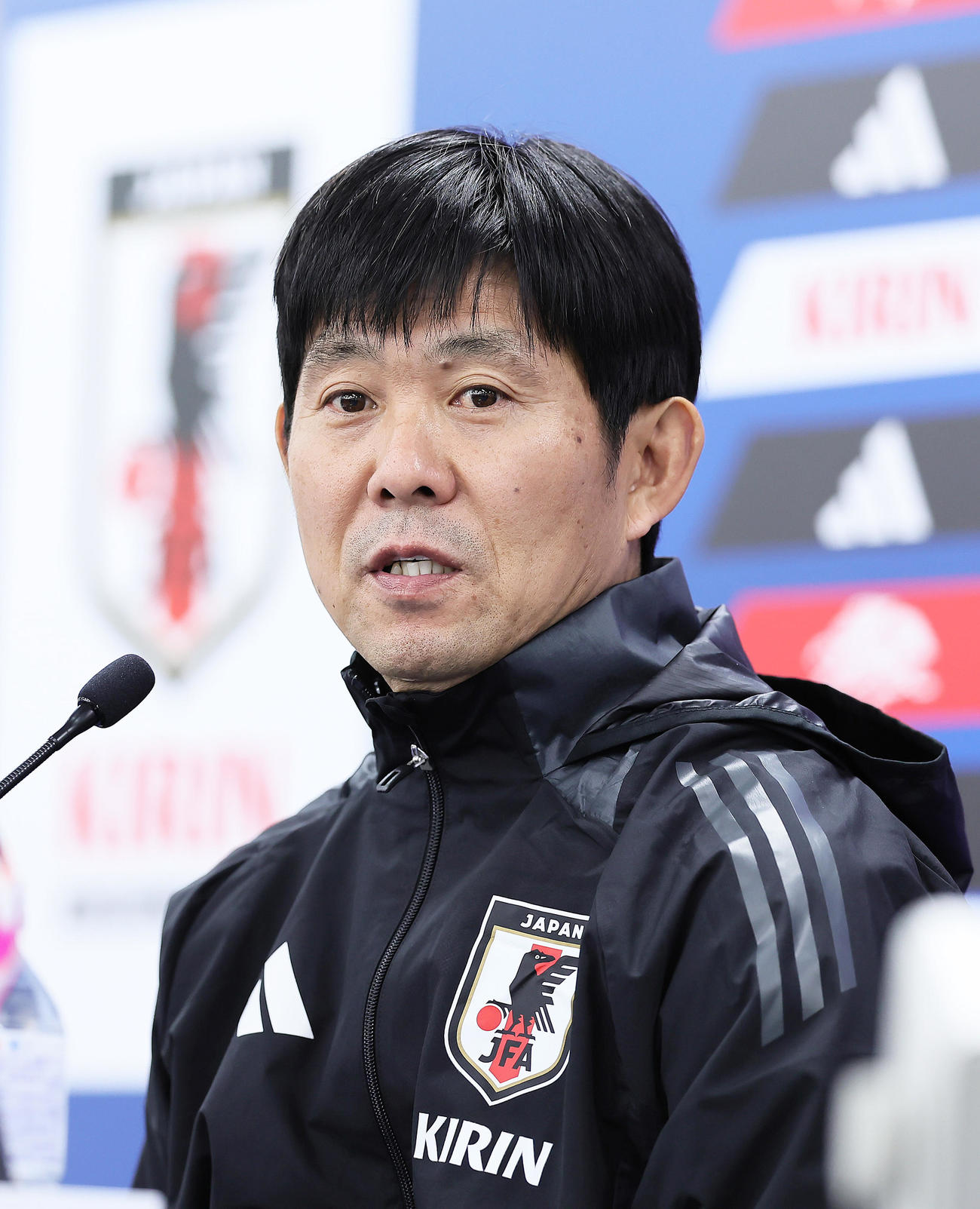 前日会見に臨む森保監督（撮影・足立雅史）