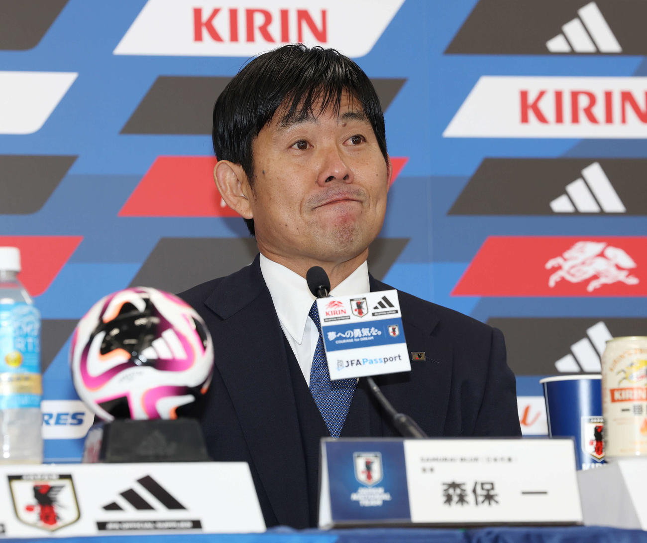 日本対北朝鮮　平壌開催が中止となり、試合後の会見で難しい表情を見せる森保監督（撮影・宮地輝）