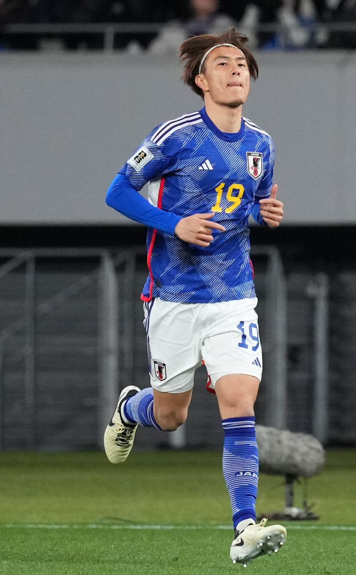 日本対北朝鮮　後半、途中出場する小川（撮影・横山健太）