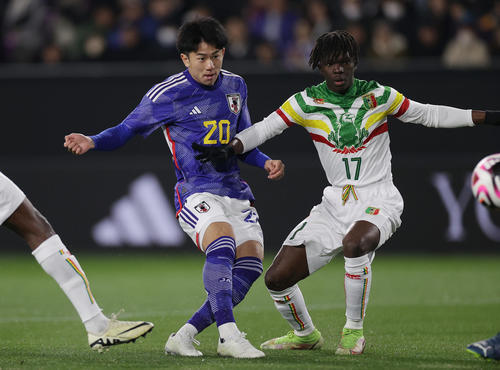 U－23日本対U－23マリ　前半、先制ゴールを決める平河（撮影・前田充）