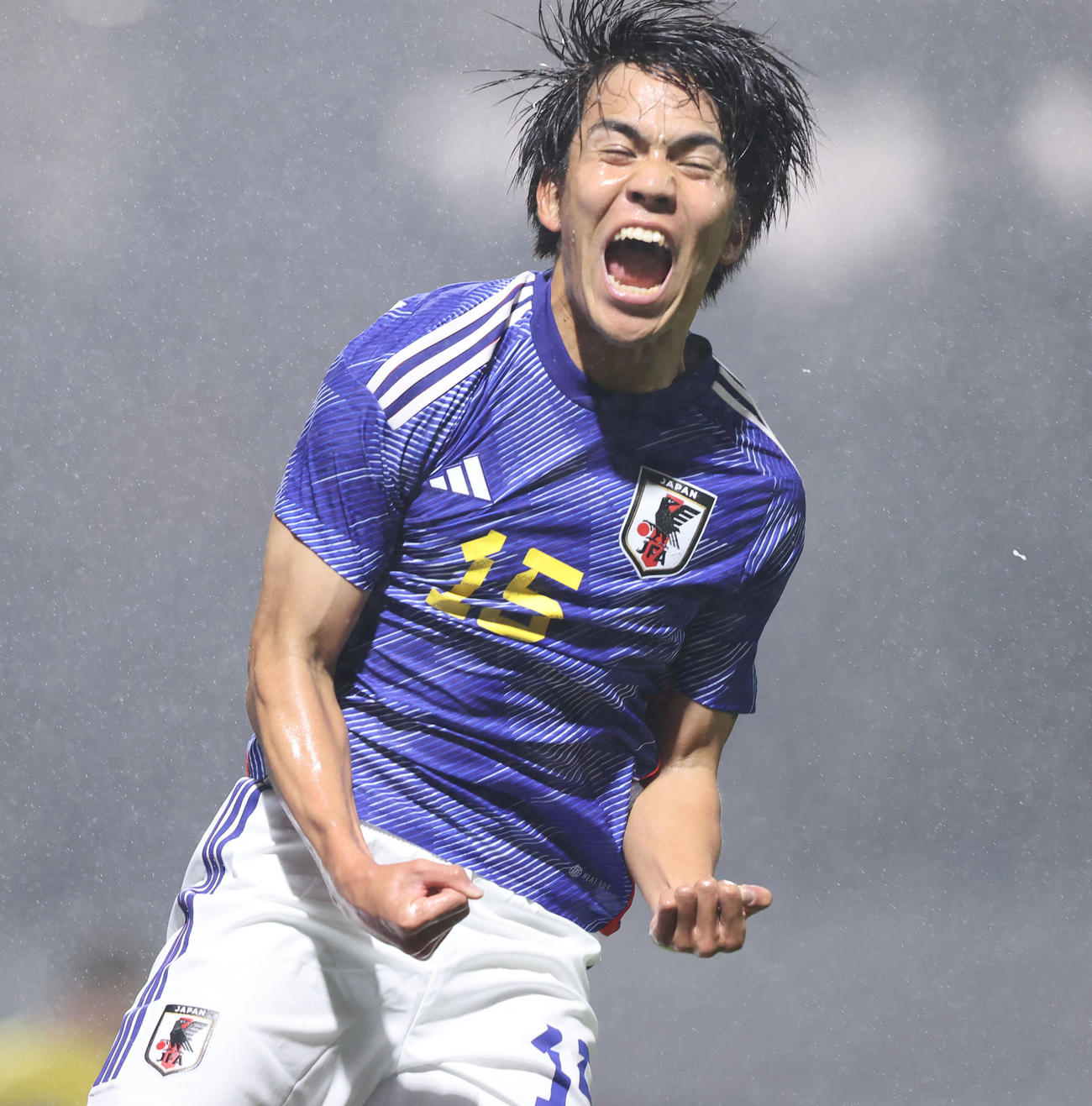 U23日本対U23ウクライナ　後半、チーム2点目のゴールを決め雄たけびを上げるU23日本田中（撮影・梅根麻紀）