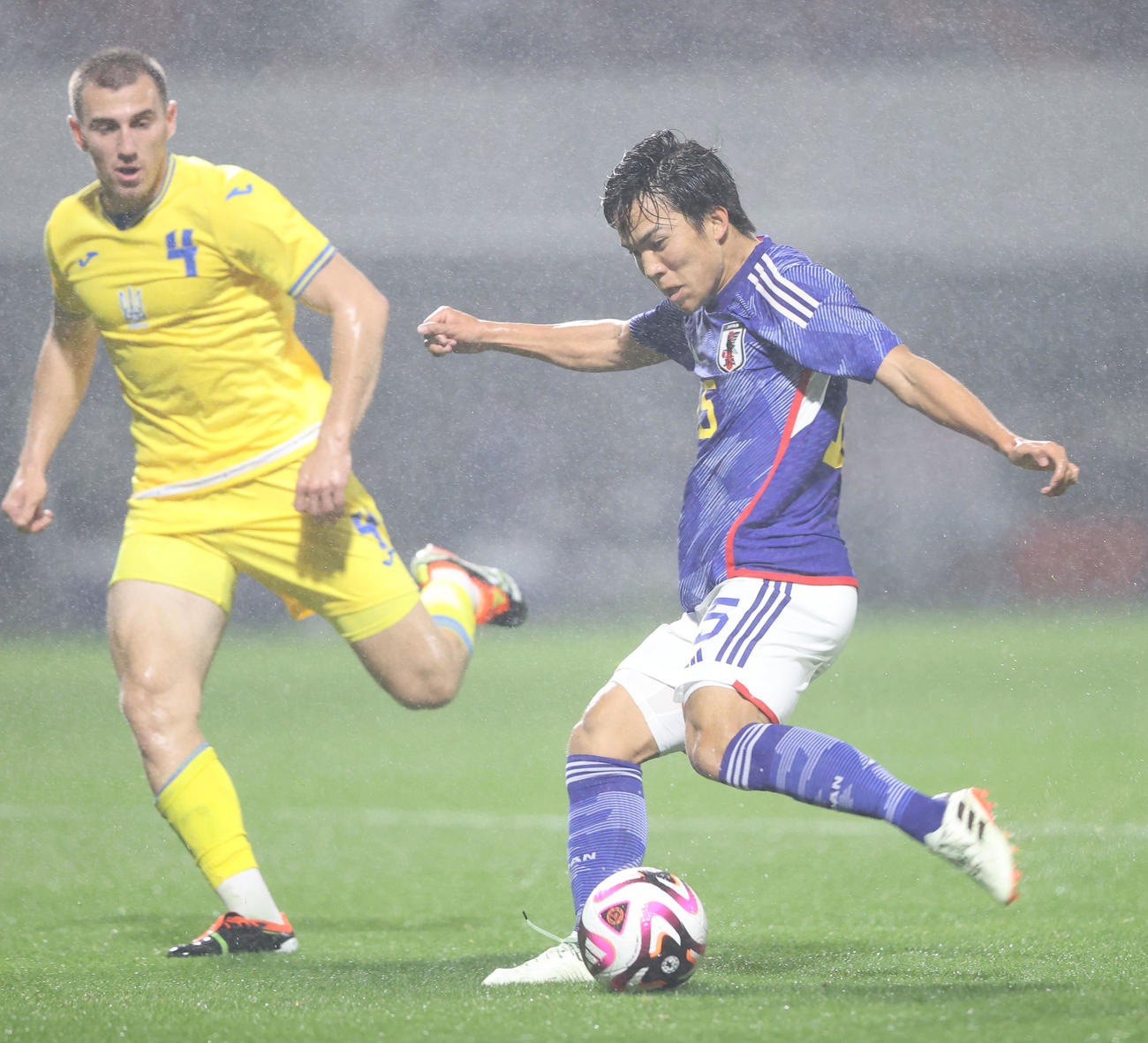 U23日本代表対U23ウクライナ代表　後半、2点目のゴールをきめたU23日本代表田中（撮影・梅根麻紀）