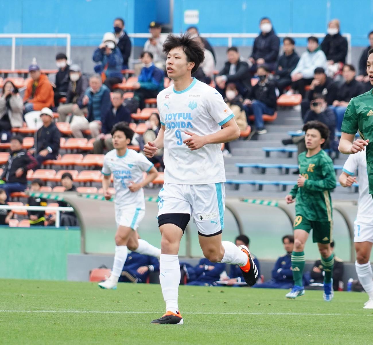 JR東日本カップ2024　第98回関東大学サッカーリーグ戦1部の関東学院大－筑波大戦で先制点を決めた筑波大FW内野航太郎（撮影・佐藤成）