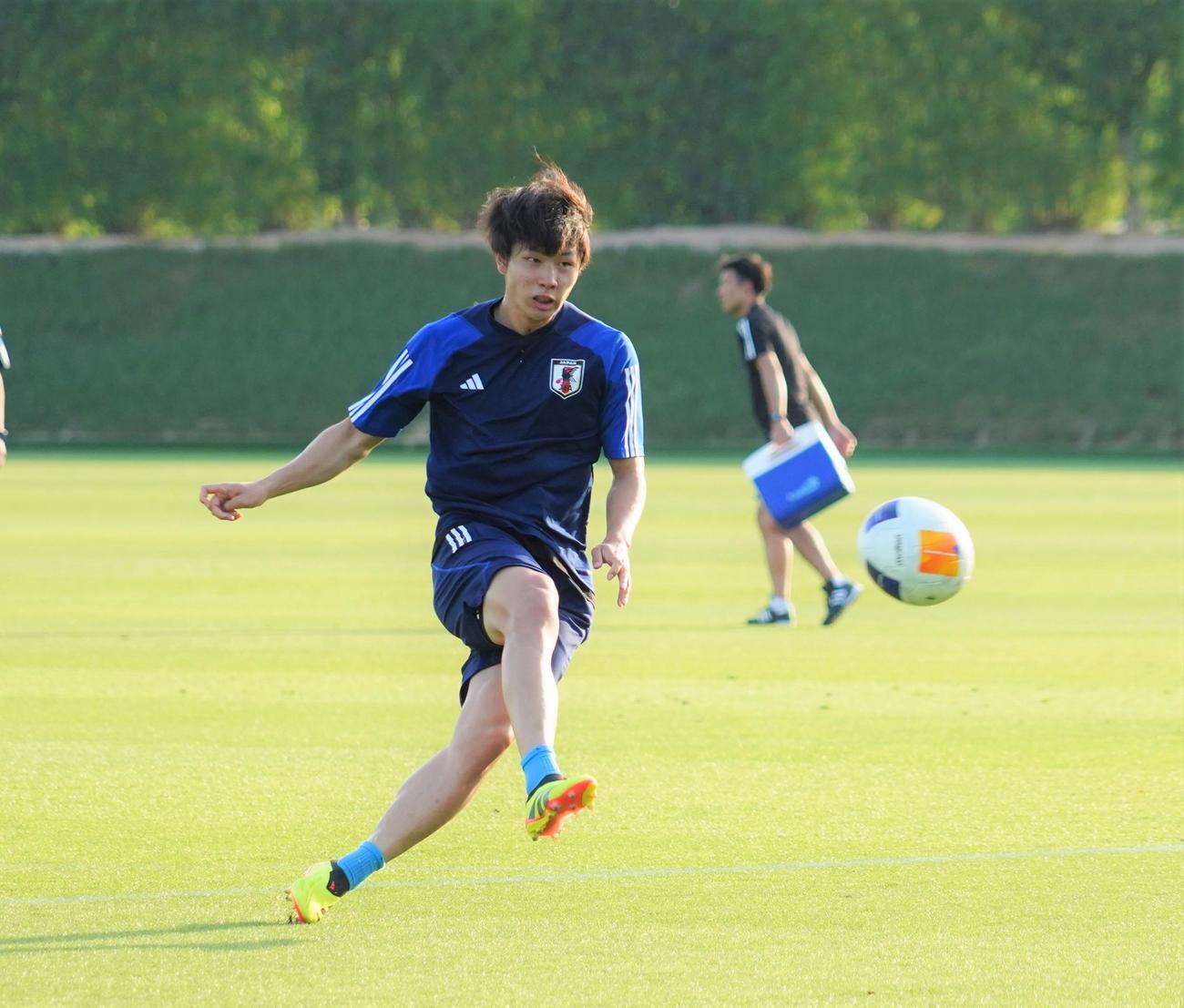 U－23アジア杯カタール大会の1次リーグ第2戦のU－23UAE代表戦に向けて調整するU－23日本代表FW内野航太郎（撮影・佐藤成）