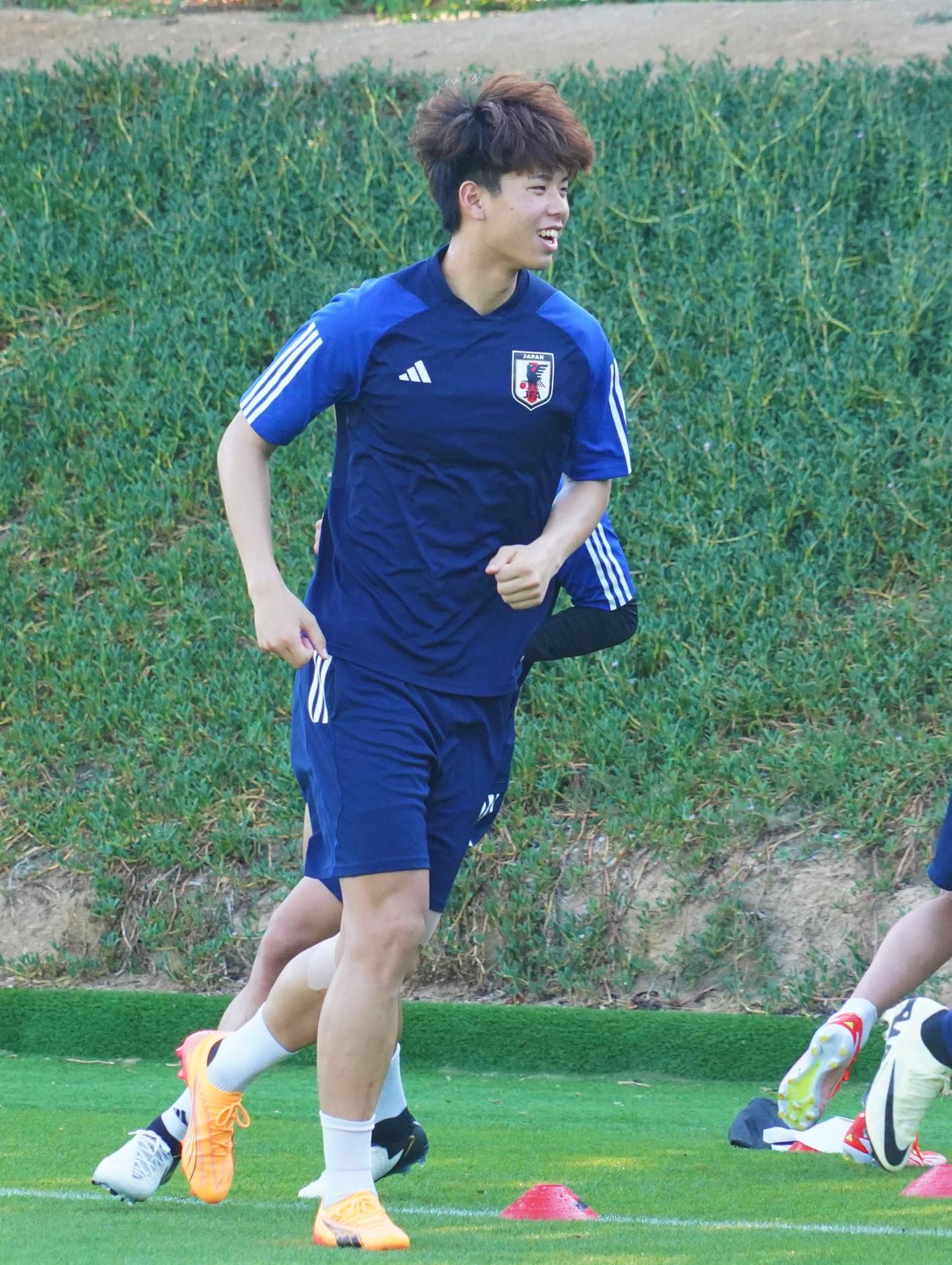 U－23アジア杯カタール大会の1次リーグ第2戦のU－23UAE代表戦に向けて調整するU－23日本代表DF高井幸大（撮影・佐藤成）