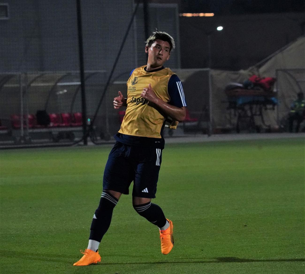 U－23アジア杯カタール大会準決勝イラク戦に向けて調整するU－23日本代表DF西尾隆矢（撮影・佐藤成）