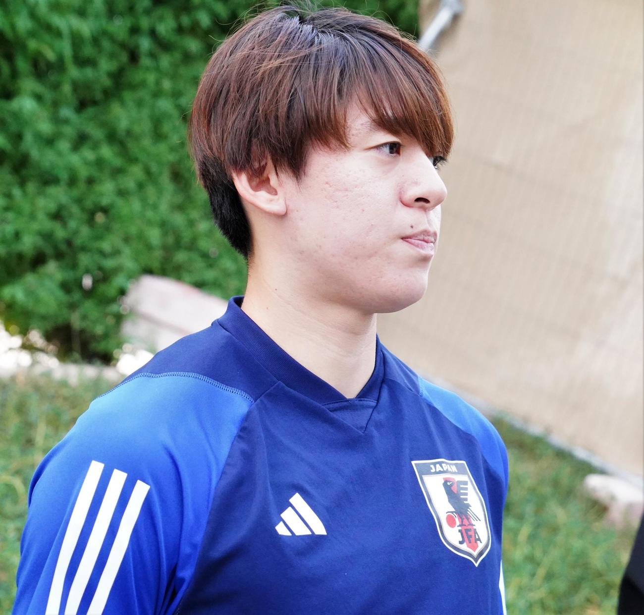 U－23アジア杯カタール大会準決勝イラク戦に向けて取材に応じたU－23日本代表MF山本理仁（撮影・佐藤成）