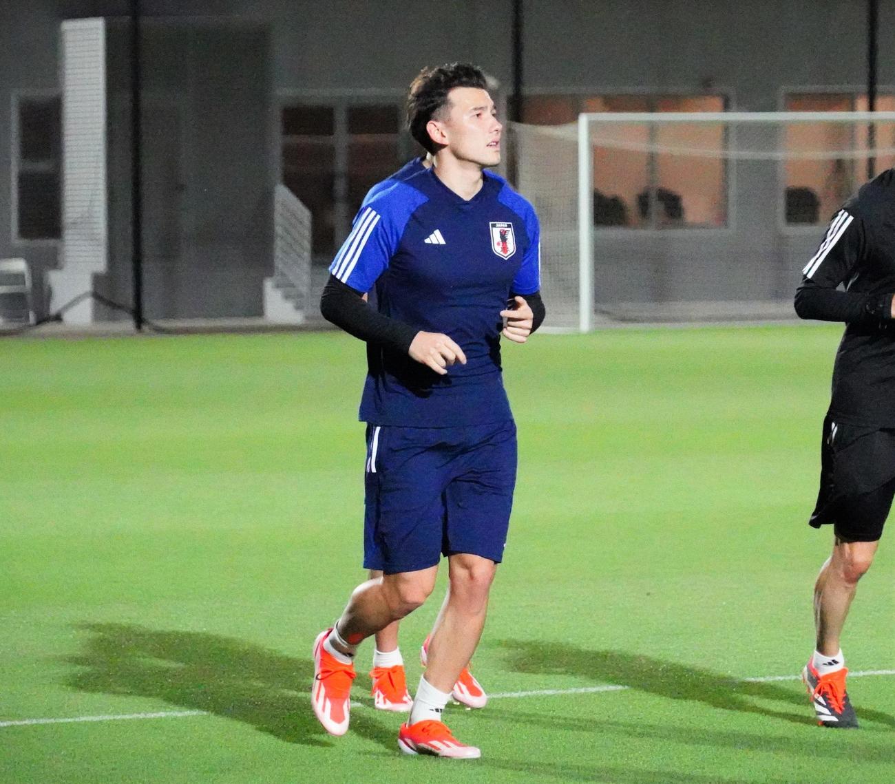 U－23アジア杯カタール大会決勝ウズベキスタン戦に向けて調整するU－23日本代表MF佐藤（撮影・佐藤成）