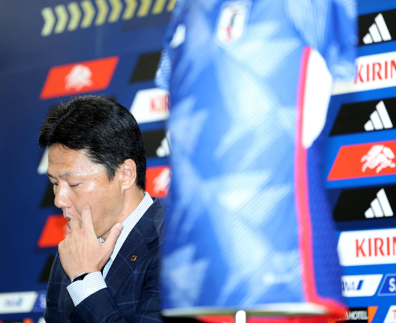会見に臨むU－23日本代表大岩監督（撮影・河田真司）