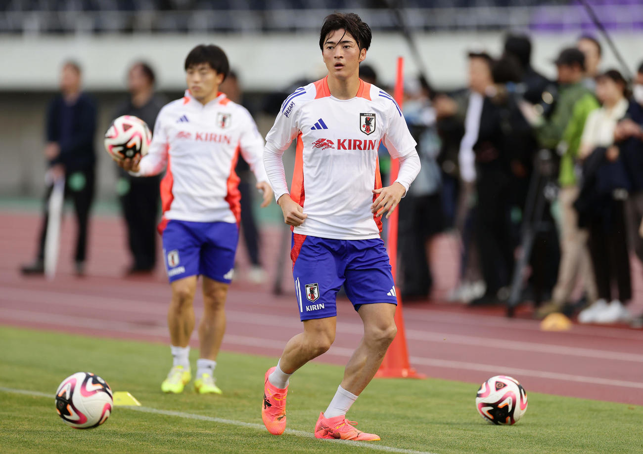 シリア戦に向け調整する川村（撮影・前田充）