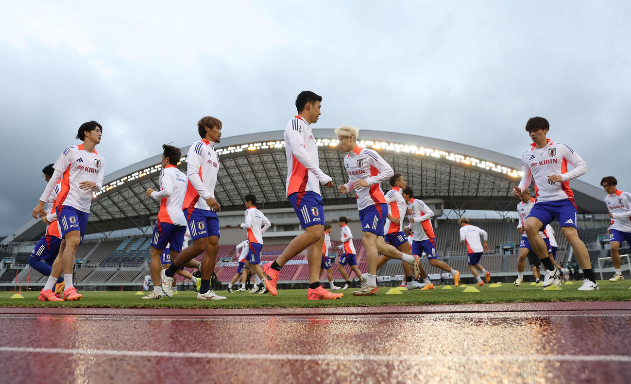 シリア戦に向け調整する日本代表の選手たち（撮影・前田充）