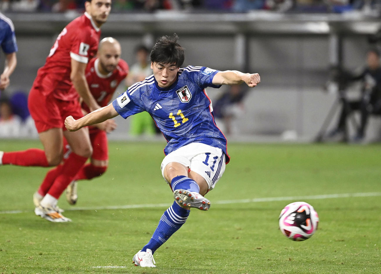 日本対シリア　後半、チーム4点目となるPKを決める相馬（共同）