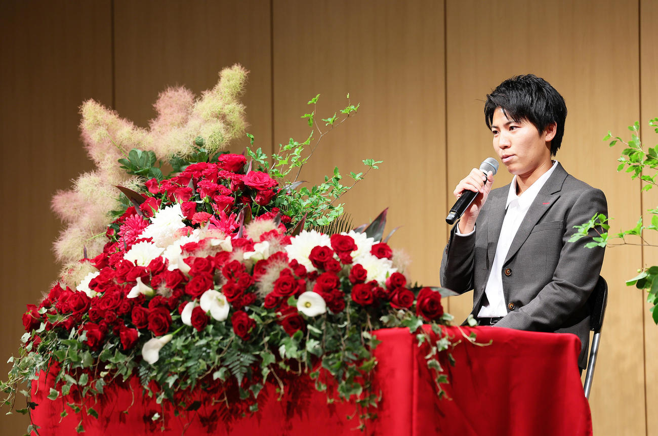 なでしこジャパンパリ五輪メンバーに選出され、会見に臨む三菱重工浦和清家（撮影・足立雅史）