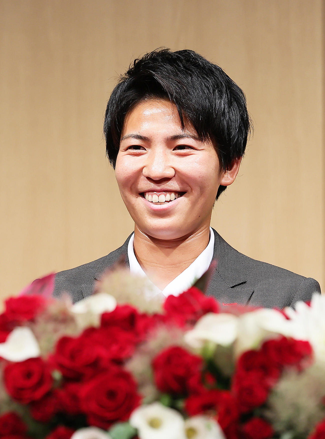 なでしこジャパンパリ五輪メンバーに選出され、会見で笑顔を見せる三菱重工浦和清家（撮影・足立雅史）