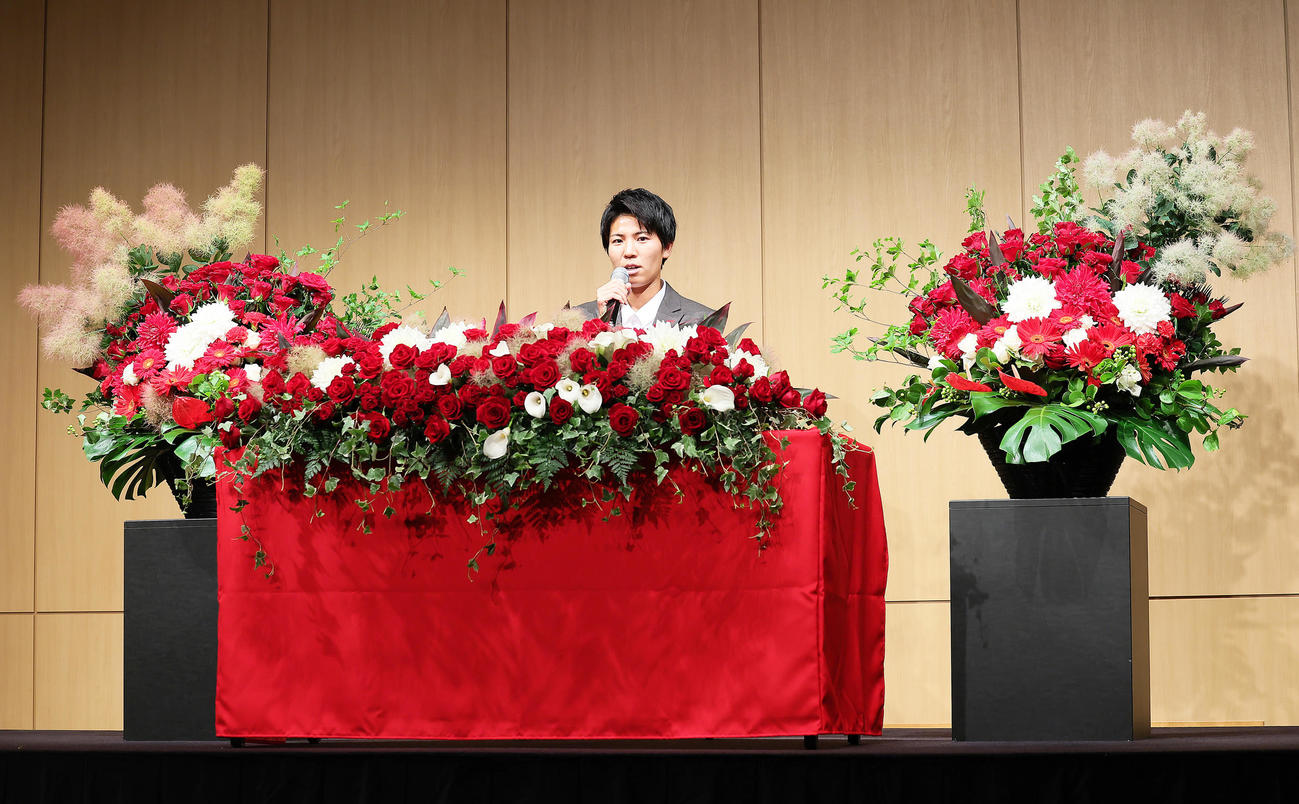 なでしこジャパンパリ五輪メンバーに選出され、会見に臨む三菱重工浦和清家（撮影・足立雅史）