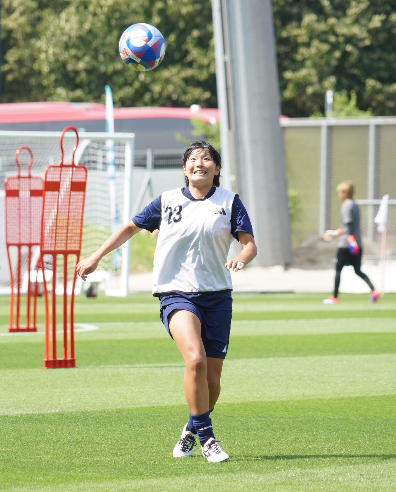1次リーグ第3戦ナイジェリア戦に向けて調整するパリ五輪女子サッカー日本代表なでしこジャパンFW千葉玲海菜（2024年7月29日撮影）