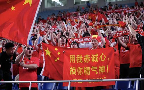 日本対中国　盛り上がる中国サポーター（撮影・垰建太）