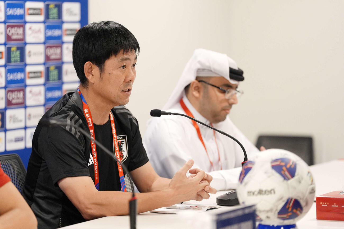 バーレーン戦の前日会見に臨む日本代表森保監督（撮影・パオロ　ヌッチ）