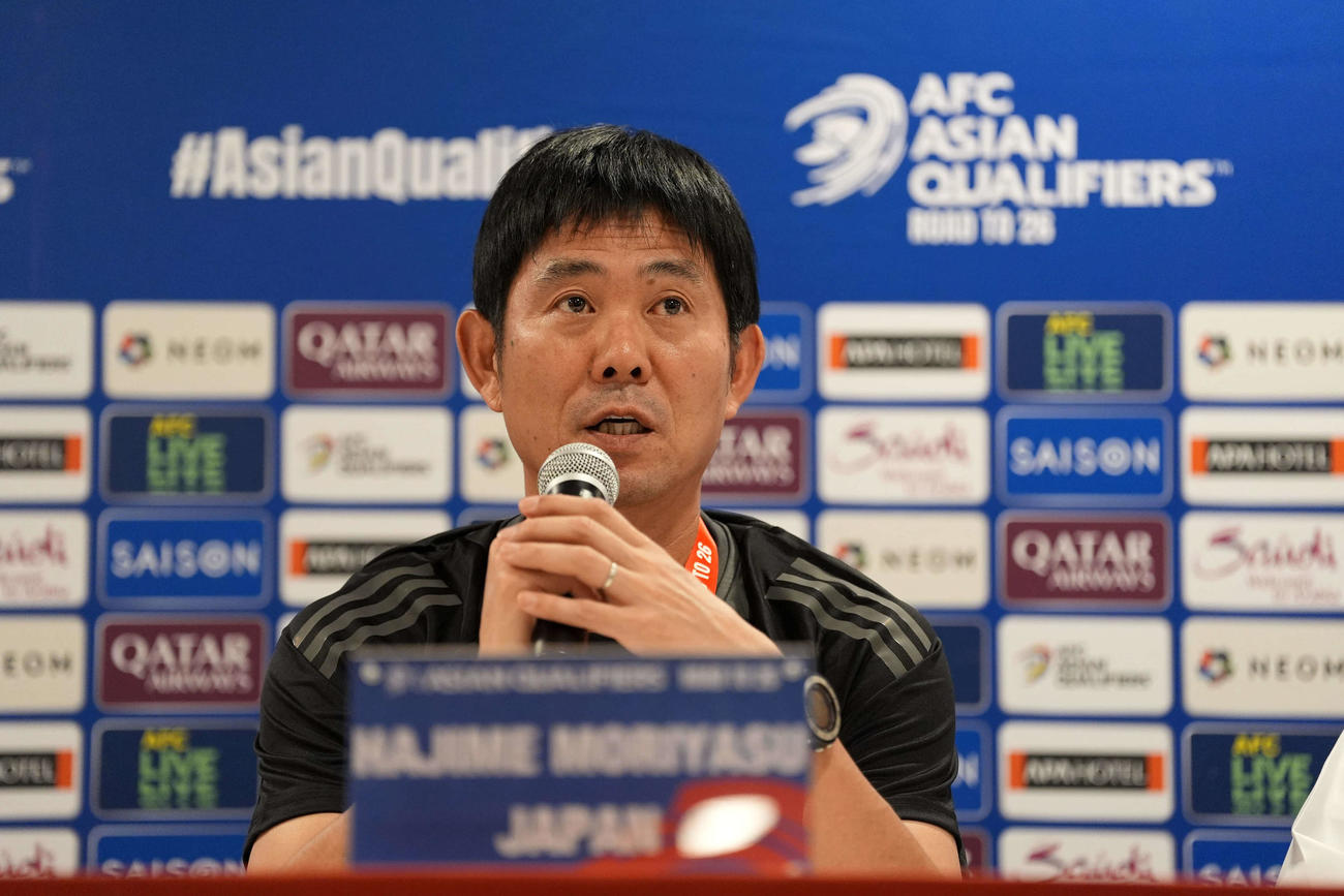 バーレーン戦の前日会見に臨む日本代表森保監督（撮影・パオロ　ヌッチ）