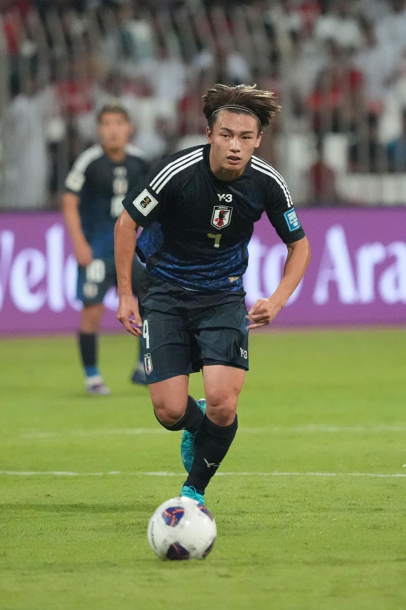 バーレーン対日本　ドリブルする上田（撮影・パオロ　ヌッチ）