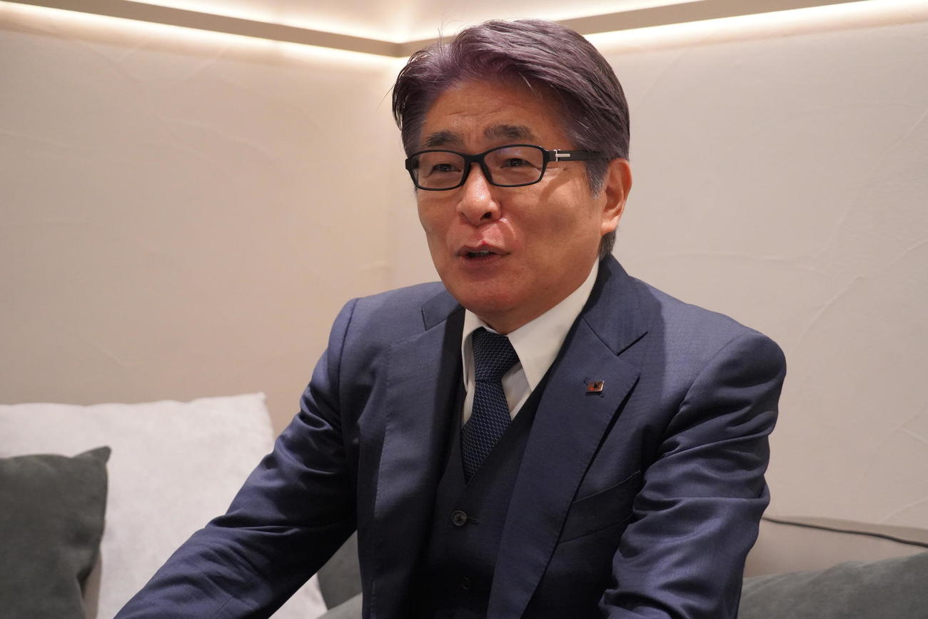 パリ五輪サッカー男子の団長を務めた日本サッカー協会の山本ナショナルチームダイレクター（撮影・佐藤成）