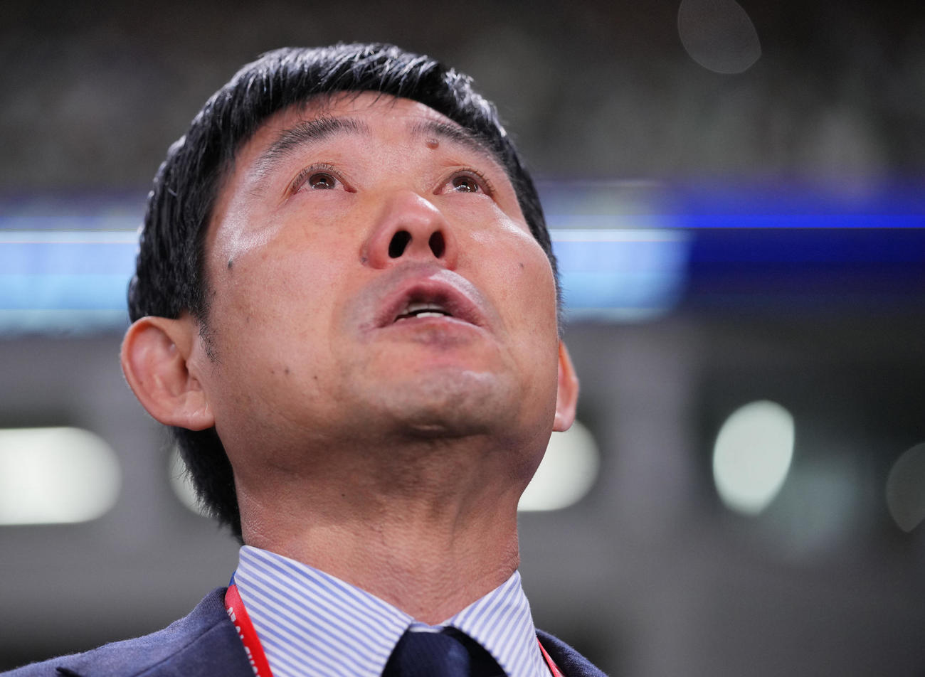 日本対オーストラリア　試合前の国歌斉唱で感極まる森保監督（撮影・垰建太）