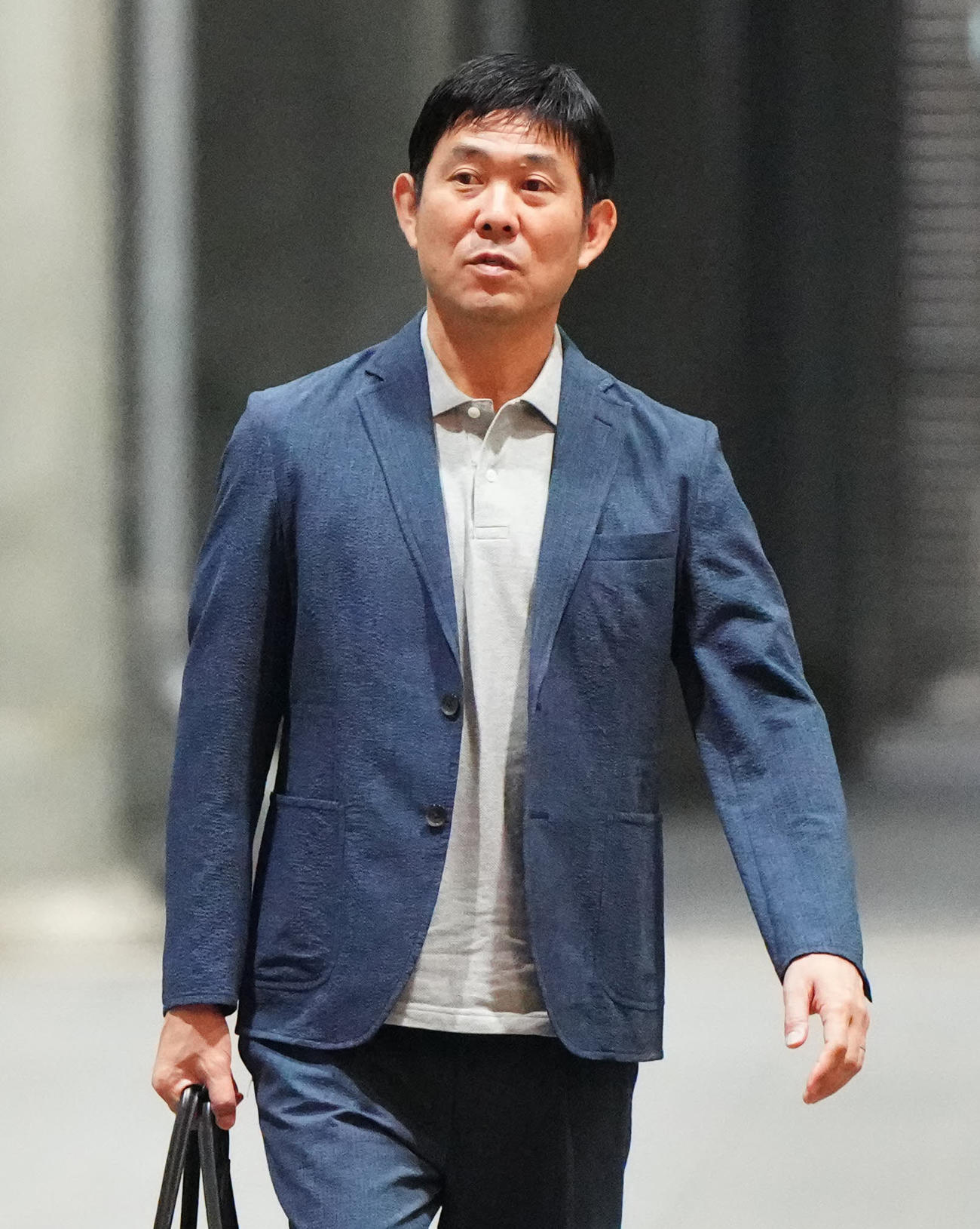 横浜対新潟　スタジアム入りする日本代表森保監督（撮影・江口和貴）