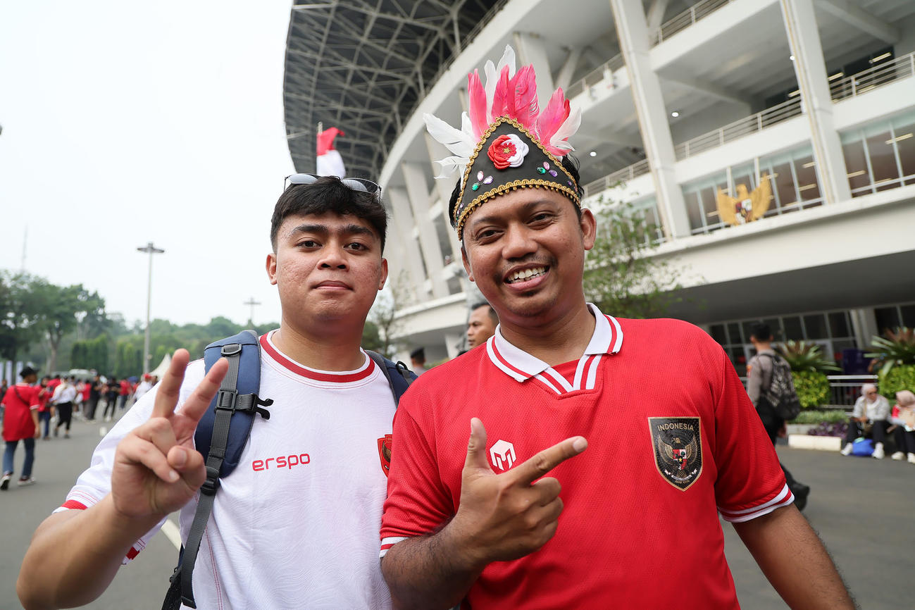 試合を前に盛り上がる、インドネシアサポーター（撮影・足立雅史）