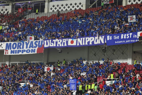 サッカー日本代表2008年10月9日対UAE代表戦横断幕 SAMURAI BLUE、UAEに快勝 ～ アジア最終予選（Road to Russia）第6戦