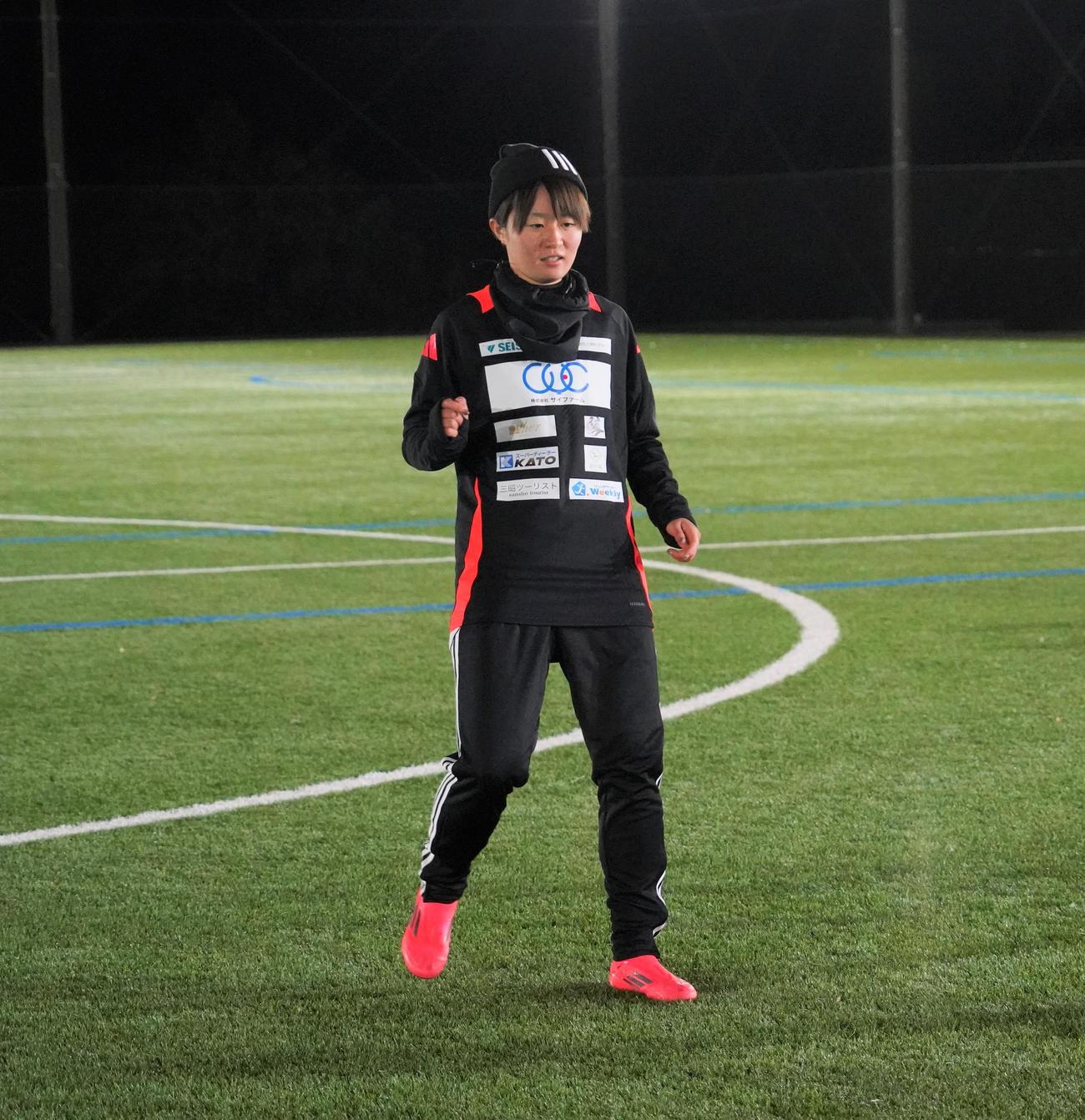 サッカー教室を行った女子日本代表なでしこジャパンMF宮沢ひなた（撮影・佐藤成）