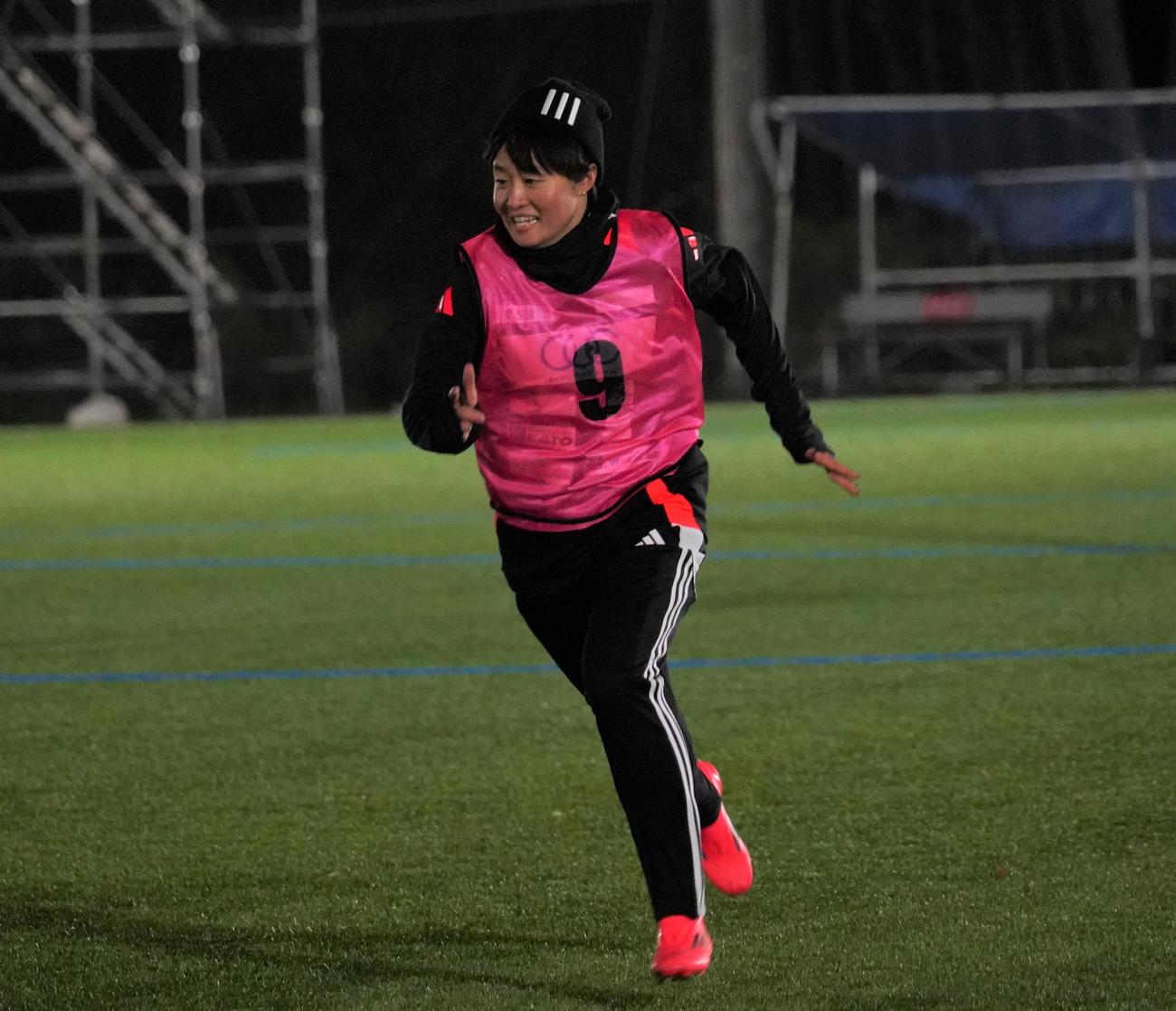 サッカー教室を行った女子日本代表なでしこジャパンMF宮沢ひなた（撮影・佐藤成）