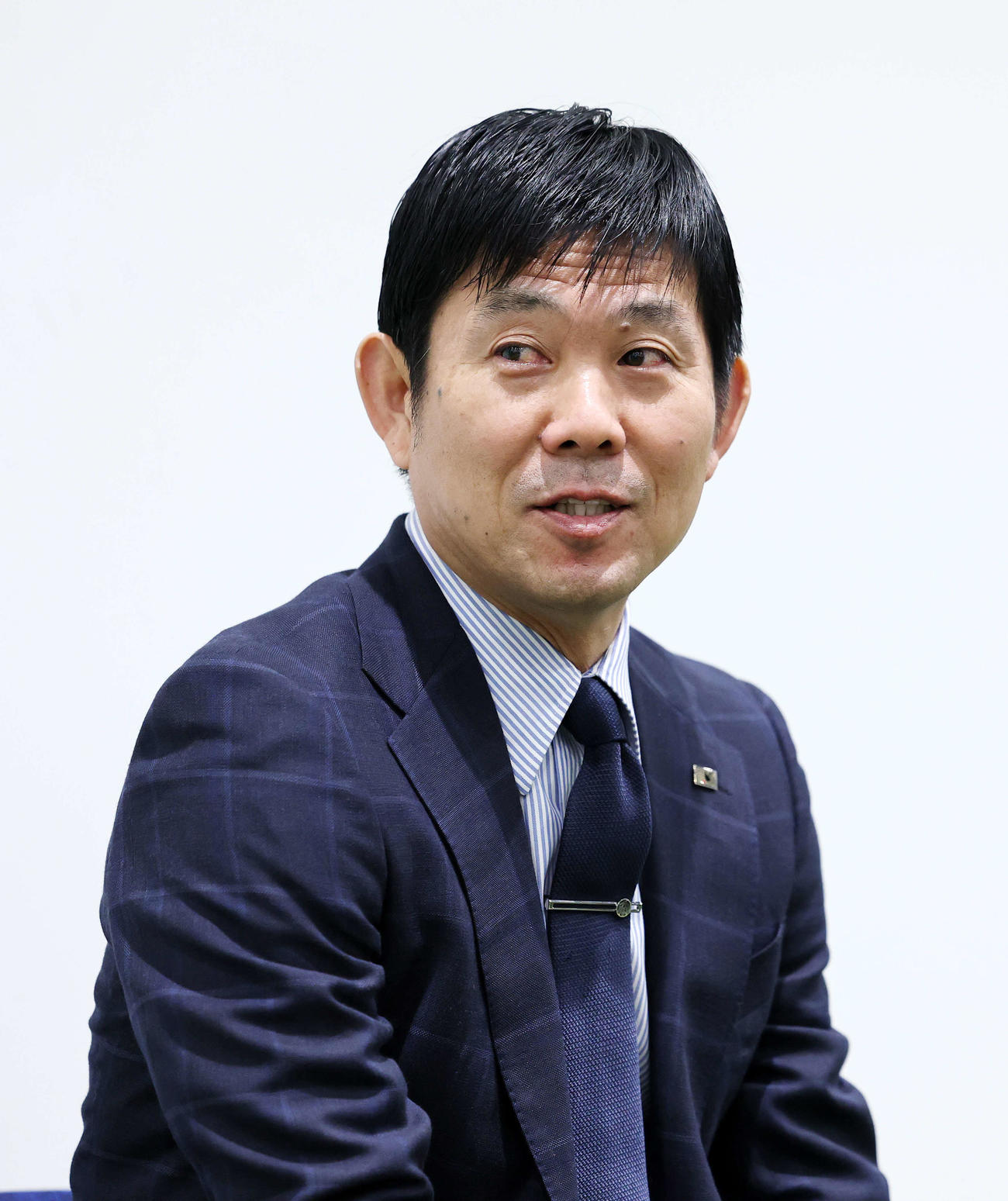 報道陣の質問に答えるサッカー日本代表森保監督（撮影・鈴木正人）