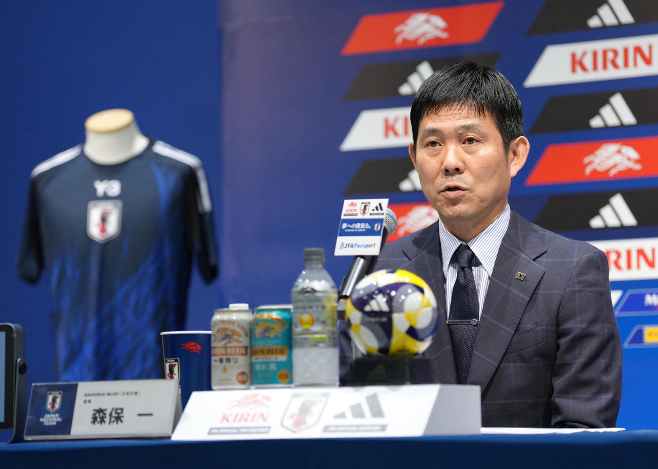 日本代表メンバー発表会見に臨む森保監督（撮影・足立雅史）