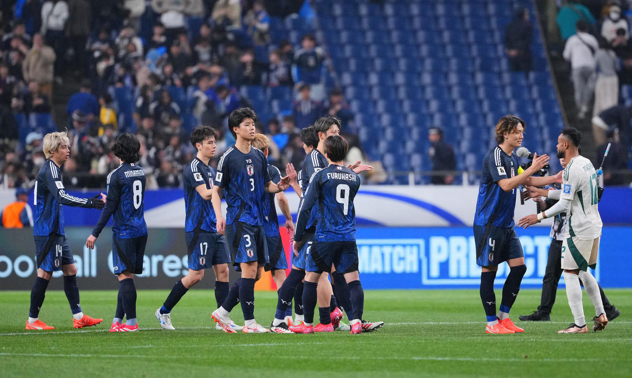 日本対サウジアラビア　サウジアラビアと引き分けさえない日本の選手たち（撮影・垰建太）