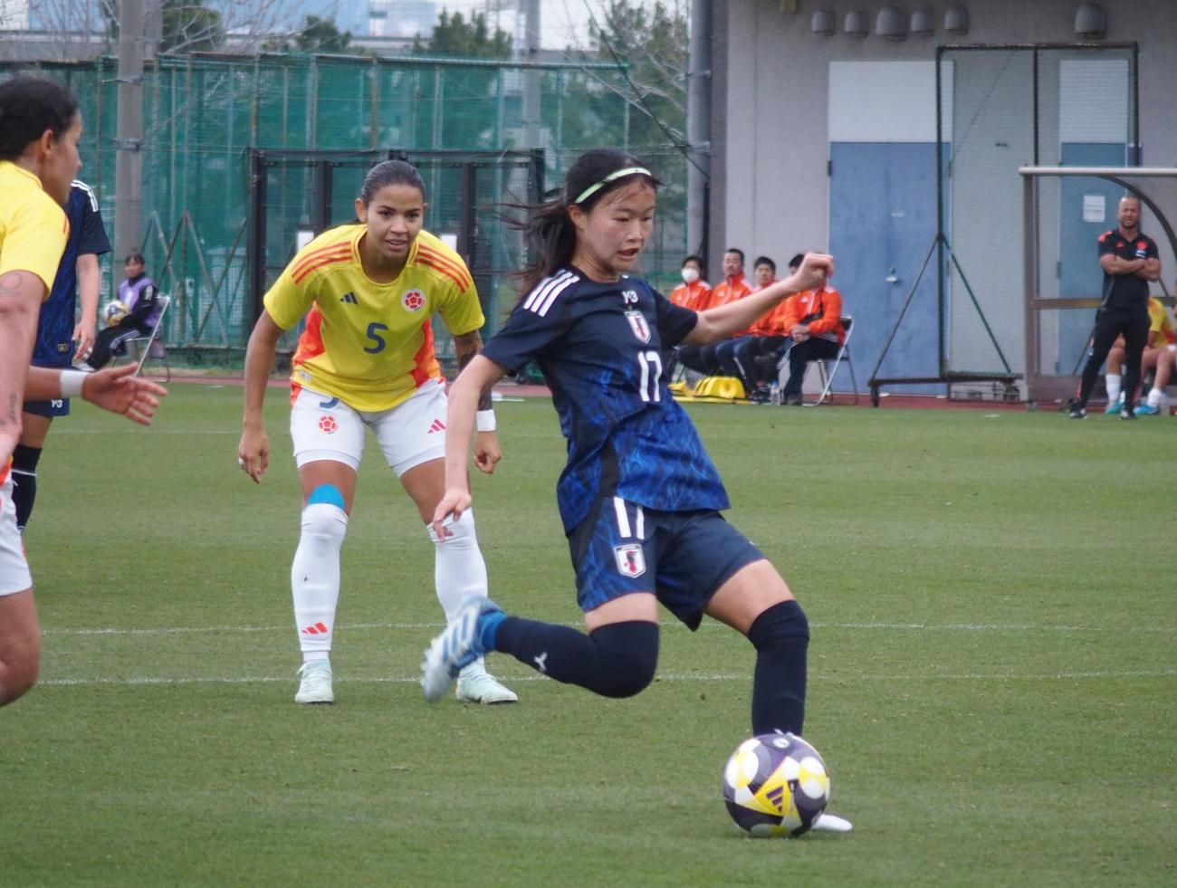 コロンビア女子との練習試合で後半45分にゴールを決める、なでしこジャパン真城