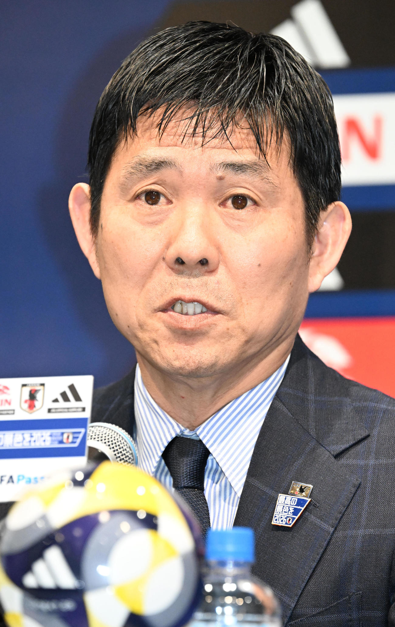 サッカーW杯アジア最終予選のメンバー発表記者会見で佐野海舟選手の代表復帰について答える森保監督（撮影・千葉一成）