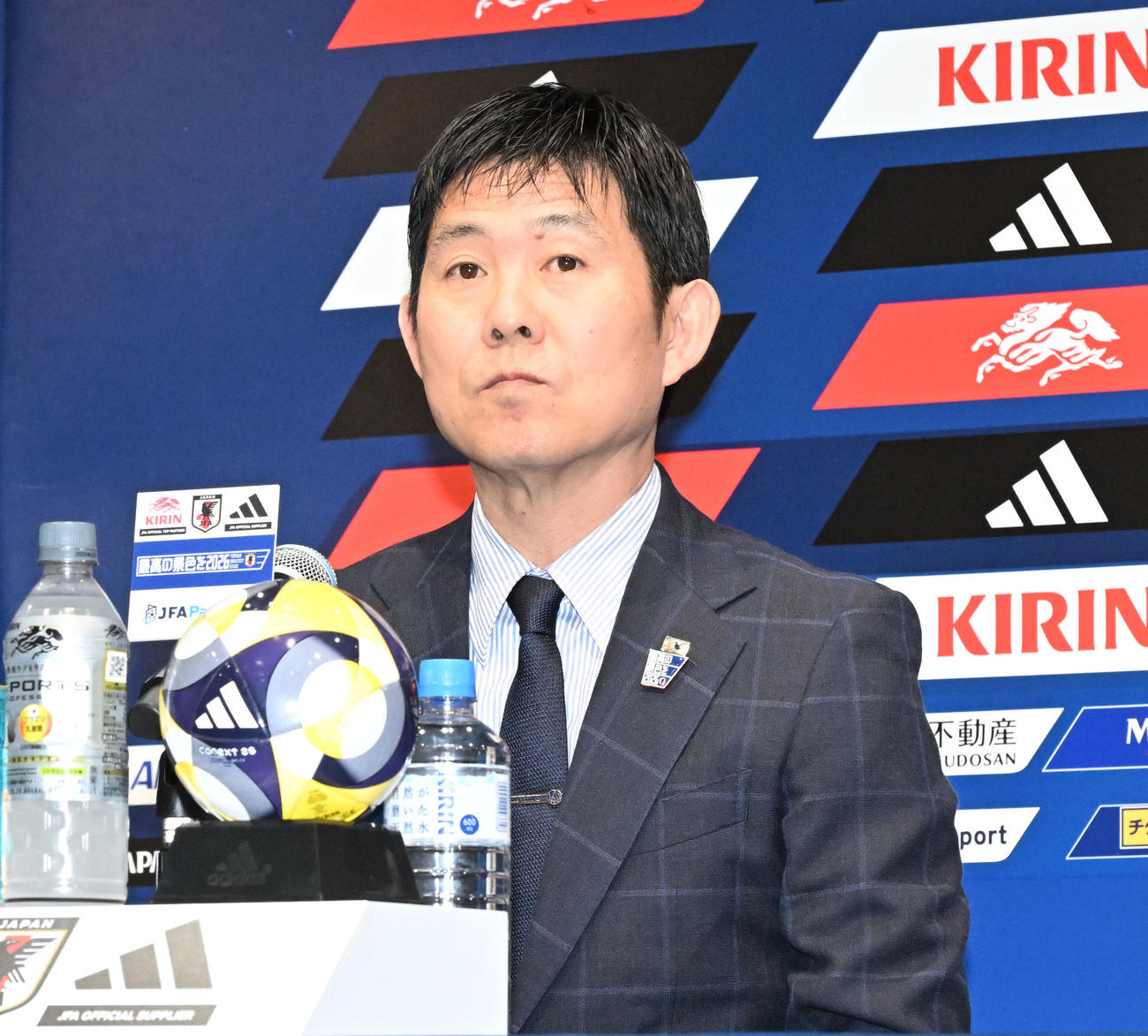 サッカーW杯アジア最終予選のメンバー発表記者会見に臨む森保一監督（撮影・千葉一成）