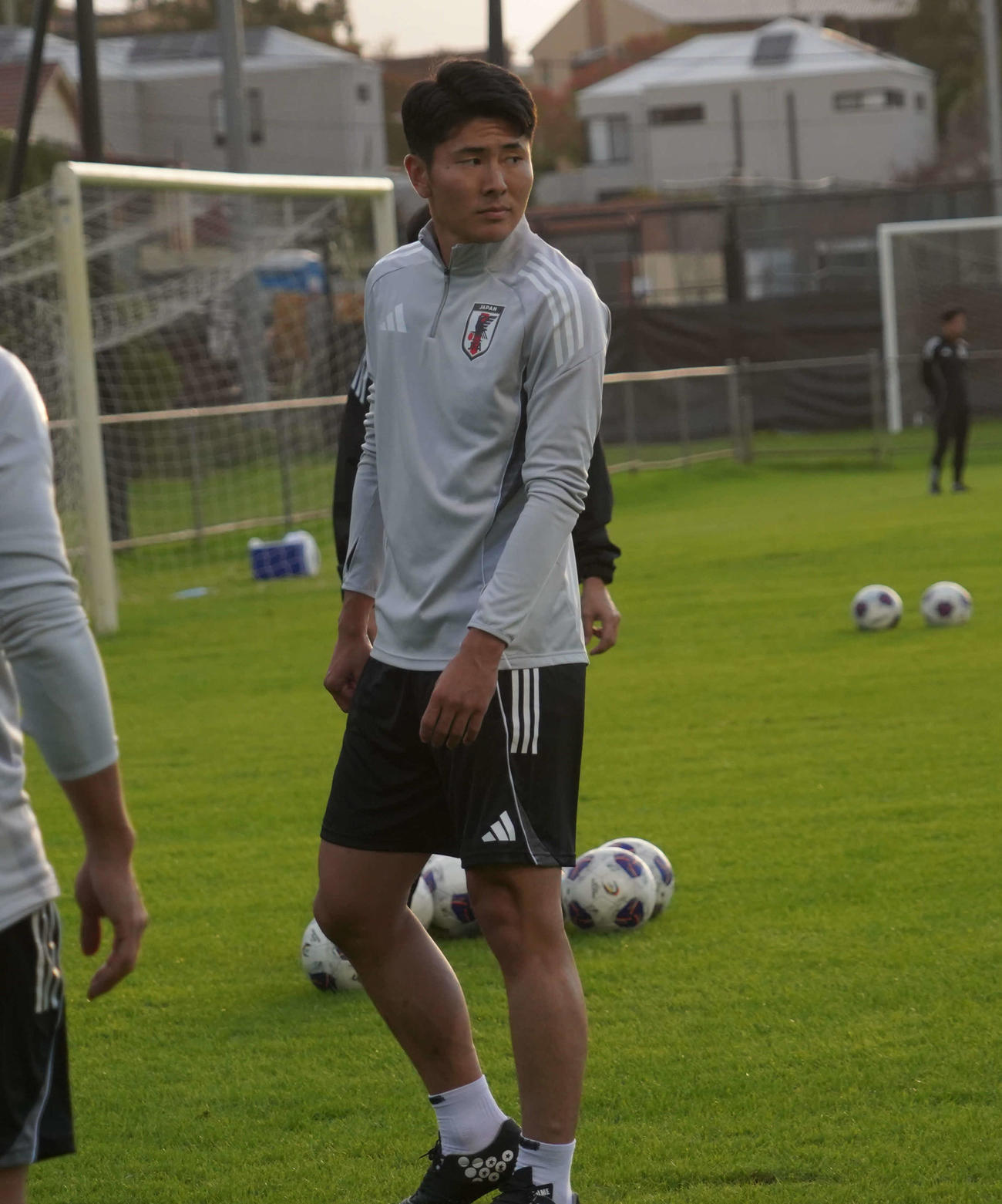 26年W杯北中米大会アジア最終予選オーストラリア代表戦に向けた練習に臨む日本代表DF鈴木淳之介（撮影・佐藤成）