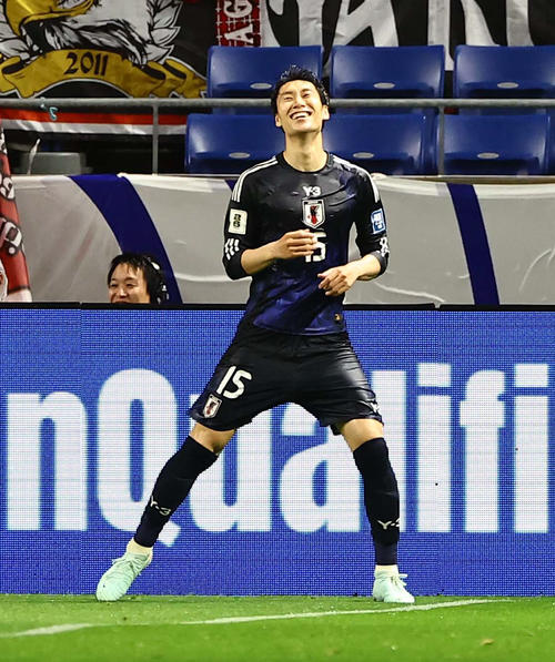 日本対インドネシア　前半終了間際にもゴールを決めた鎌田（15番）